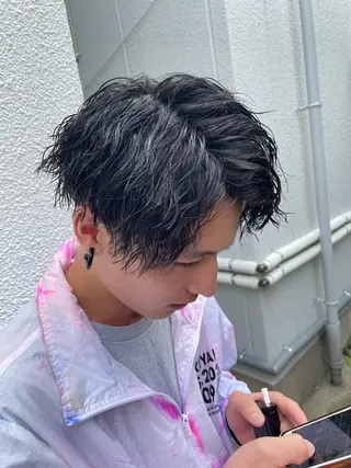 ミディアム QUONHEAL(クオンヒール)所属・重名 陸のヘアスタイル