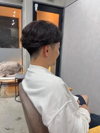 ショート メンズ YUI ハイトーンカラーのヘアスタイル