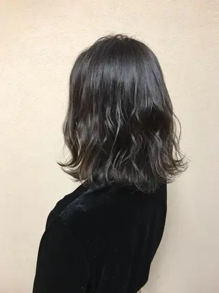 ミディアム カラー 透明感カラー・ 髪質改善🩵イケダのヘアスタイル