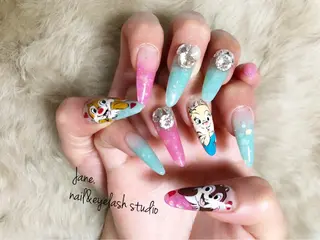 ネイル Yakko pas á pasのネイルデザイン