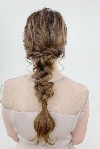 ロング ヘアアレンジ GRANLUSSO 〜グランルッソ駅前店所属・木口 嘉美のヘアスタイル