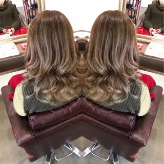 セミロング カラー パーマ レイヤーカット匠 イソザキノリユキのヘアスタイル