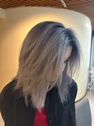 ミディアム カラー デザインカラー／ ハイトーン／竹井俊介のヘアスタイル