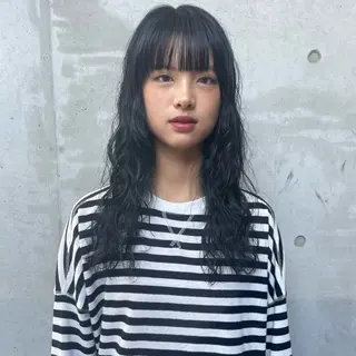 ロング カラー パーマ ホリケ アオイのヘアスタイル