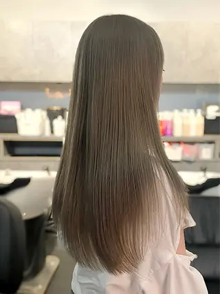 ロング ムラ修正ブリーチ 山田眞之介のヘアスタイル