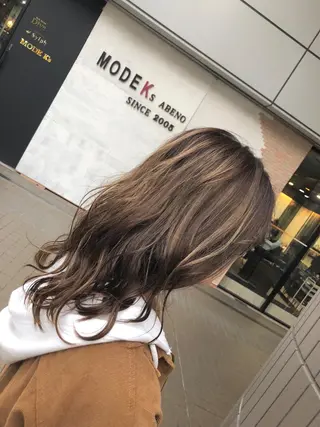 ミディアム カラー SHAFT Ieiriのヘアスタイル