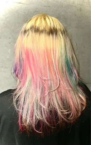 セミロング カラー デザインカラー⭐︎★ 🐆hyo🐆のヘアスタイル