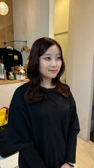 セミロング Rinon所属・沖 真琴のヘアスタイル