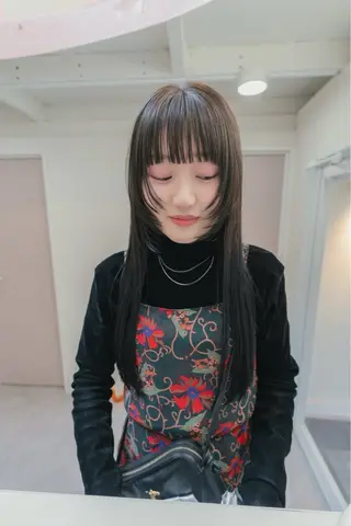 ロング kyon.hair 韓国カットカラーのヘアスタイル