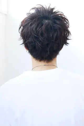 ショート カラー パーマ メンズ 赤み消し🌿 透明感カラー🫧のヘアスタイル