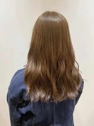 セミロング カラー 🐺ウルフ/レイヤー 似合わせ‎🤍沙羅のヘアスタイル