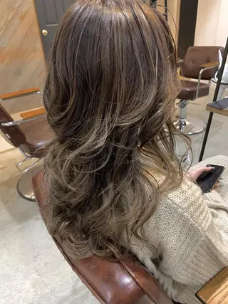 セミロング カラー パーマ ヘアアレンジ メンズ キッズ ネイル マツエク・マツパ 中津No.1髪質改善 店長✨透ける暗髪のヘアスタイル