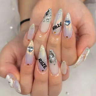 ネイル . 未來のネイルデザイン