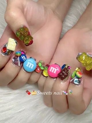 ネイル UnFLAIR 麻布十番店🧸NAOのネイルデザイン