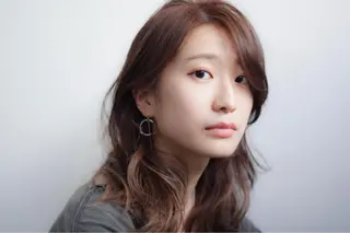 ミディアム セミロング カラー 🌈ディレクター🌈 徳松優希のヘアスタイル