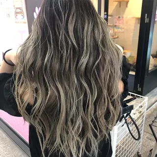 ミディアム カラー JILBLAN京都 ショート/ハイライトのヘアスタイル