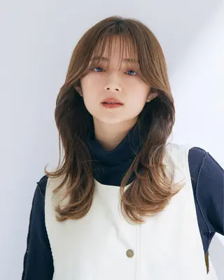 セミロング être by comme Matisse所属・髪質改善／レイヤー /Yuto.Araiのヘアスタイル