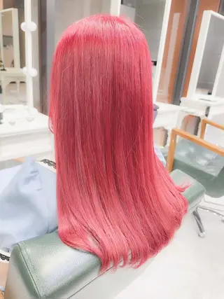 ロング カラー 𝐍𝐚𝐧𝐚{ 髪質改善/ハイトーンのヘアスタイル