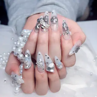 ネイル Maggie Nail🦩のネイルデザイン
