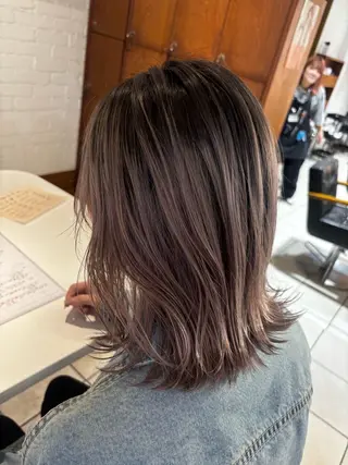 ミディアム ⭐️ダブルカラー⭐️ ｼｭﾝ⭐️のヘアスタイル