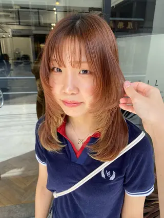 セミロング オバタ コトのヘアスタイル