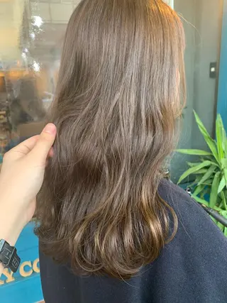 ロング カラー ヘアアレンジ 佐藤 実咲のヘアスタイル