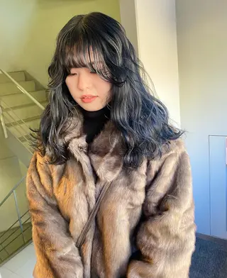 ロング カラー パーマ ヘアアレンジ 髪と音処　マトぺ所属・デザインカラー/ボブ ブリーチカラー/ユリのヘアスタイル