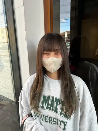 ロング 村松 麻菜のヘアスタイル