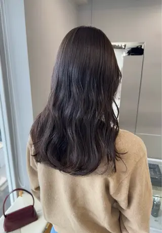 カラー maina/透明感 ベージュ/ブラウンのヘアスタイル