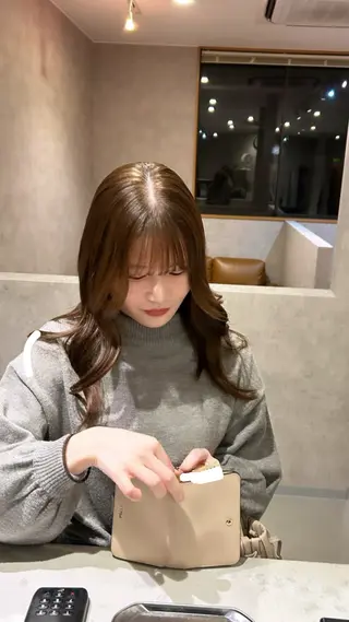 セミロング カラー suri-ru hair【スリールヘアー】所属・FURUSAWA AOIのヘアスタイル