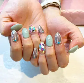 ネイル 鈴木 華乃のネイルデザイン