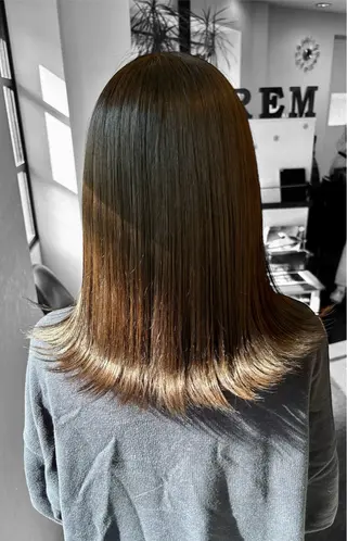 セミロング 🍎【LOREM】 Asami🍎のヘアスタイル