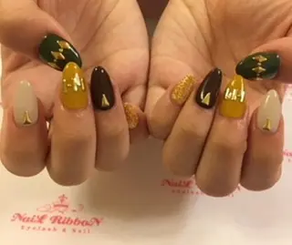ネイル ネイルリボン 受付スタッフのネイルデザイン