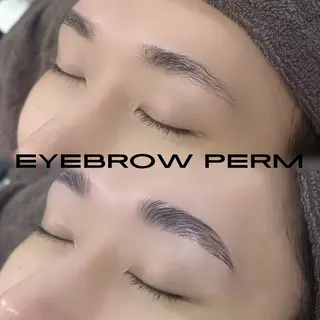 アイブロウ SSINSTUDIO高田馬場店所属・CHIHIRO. 【eye&brow】のマツエク・マツパデザイン