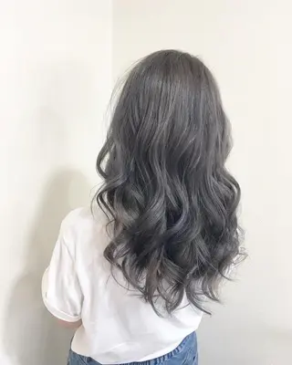 セミロング ヤマグチ ヒカルのヘアスタイル