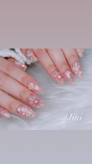ネイル JINI NAIL所属・ジニ ネイルのネイルデザイン
