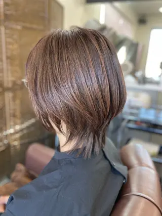 ショート カラー 沢田 瞳のヘアスタイル
