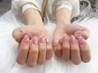 ネイル リスブラン AYUMI 🍎のネイルデザイン