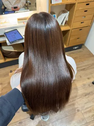 セミロング afloatkobe所属・美髪/髪質改善 川口凌弥のヘアスタイル