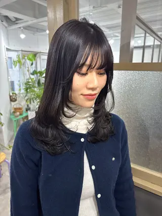 セミロング カラー ヘアアレンジ illmu所属・中野 花菜のヘアスタイル