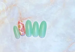 ネイル Reflect 山田のネイルデザイン