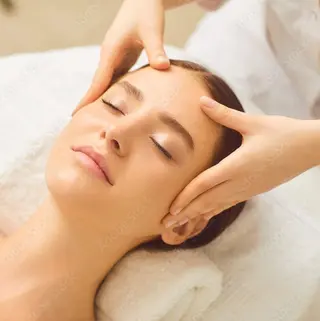 Rococo by moe所属・Rococo by moeのネイルデザイン