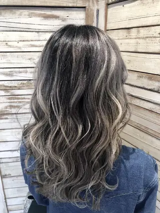 セミロング Ash 店長　山下達也のヘアスタイル