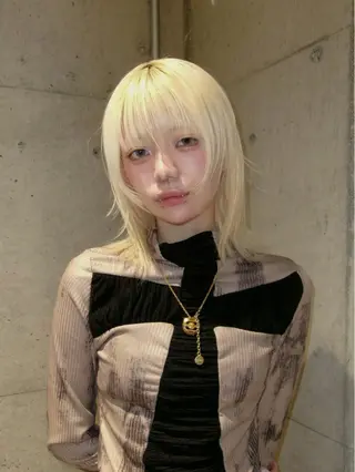 ミディアム カラー MIES ミナリのヘアスタイル