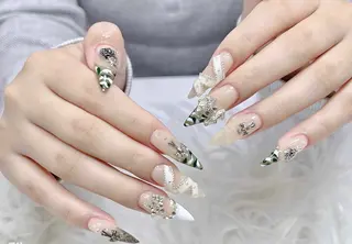 ネイル Akiko ネイルサロン所属・AKIKO ネイルサロンのネイルデザイン