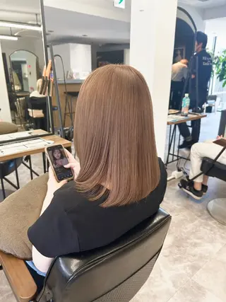 ミディアム Emitas.三年坂所属・Emitas.　井上 真奈美のヘアスタイル