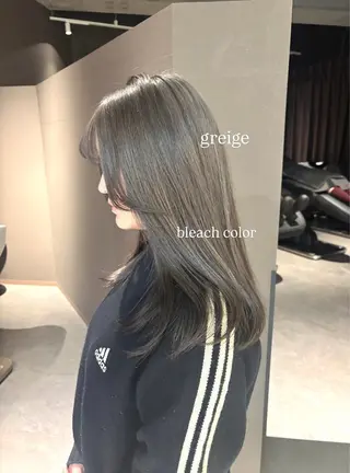 ミディアム 透明感カラー・レイヤ ー🎀amika🎀のヘアスタイル