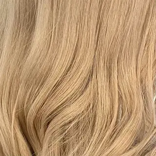 カラー 金子 真悠のヘアスタイル