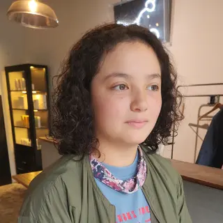 ミディアム SAVA keyaki所属・ハヤシ マユ ✂ 府中美容室のヘアスタイル