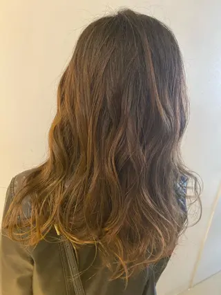 セミロング カラー La  SHE's 天王寺店所属・マルヤマ リナのマツエク・マツパデザイン